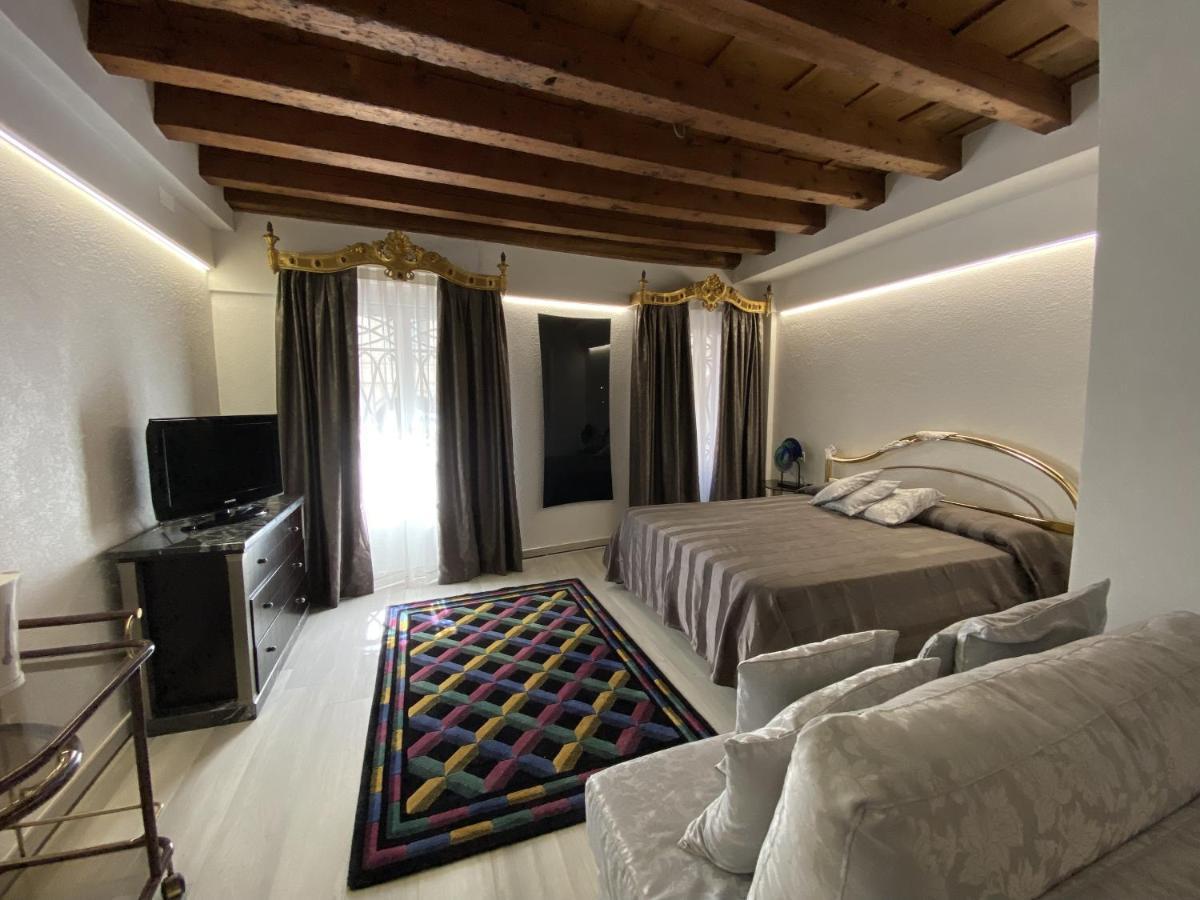Ln Homes Venice - San Marco Canal View Экстерьер фото